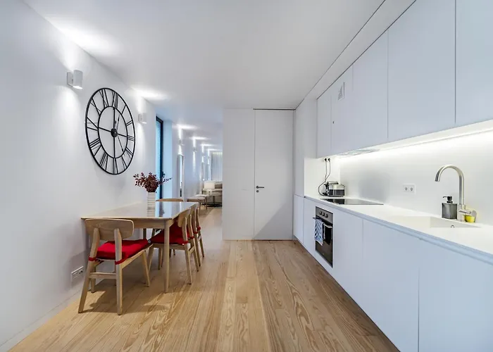 Nomad's Lux - Almada *