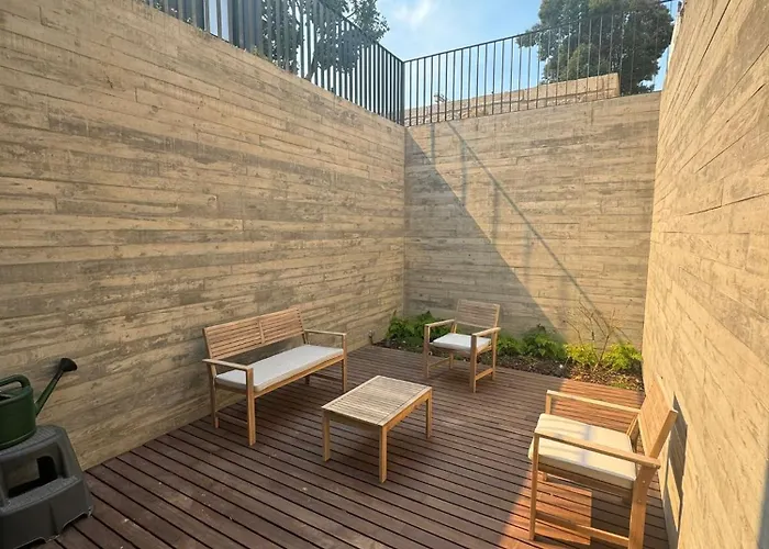 Nomad's Lux - Almada *