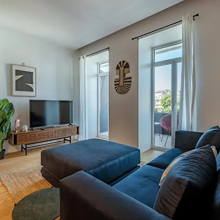 Nomad's Lux - Almada *