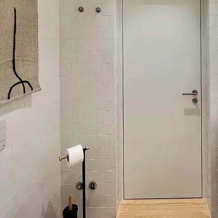 Apartment Nomad's Lux - Almada